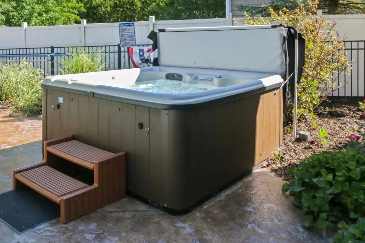 Lakeside Retreat with Pool in Lake Michigan Shore photo 5