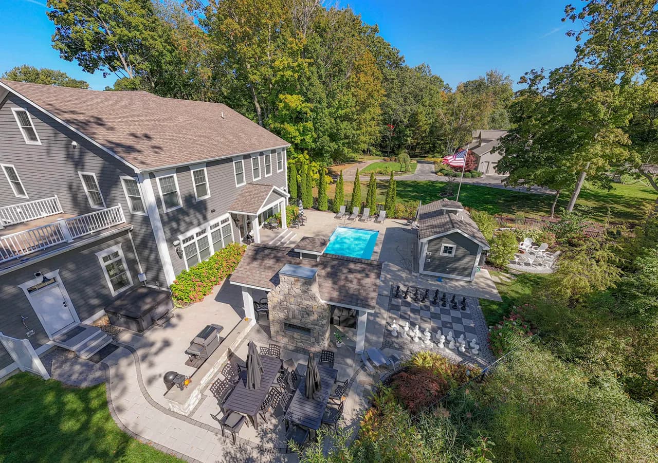 Private Pool Seven Bedroom Villa in Lake Michigan Shore photo 4