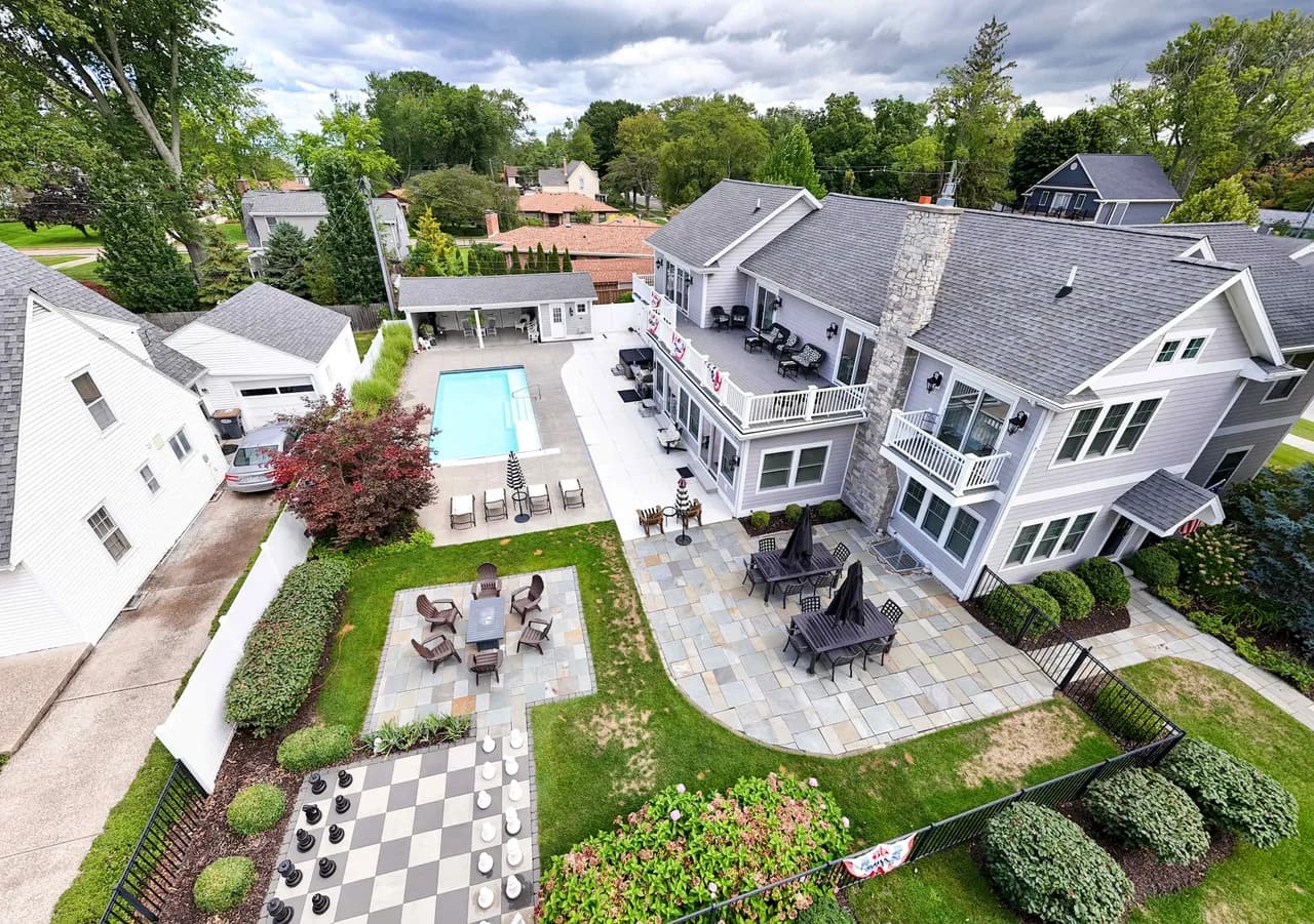 Private Pool Villa on Lake Michigan Shore photo 2