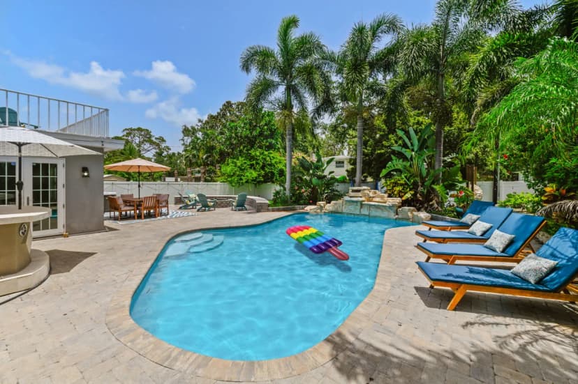 5Mins 2 Beach~HeatedPool~Trampoline~HotTub~Theater