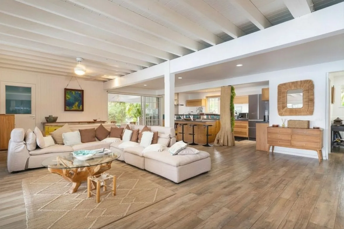 Beachfront Six Bedroom Villa in Moorea photo 2
