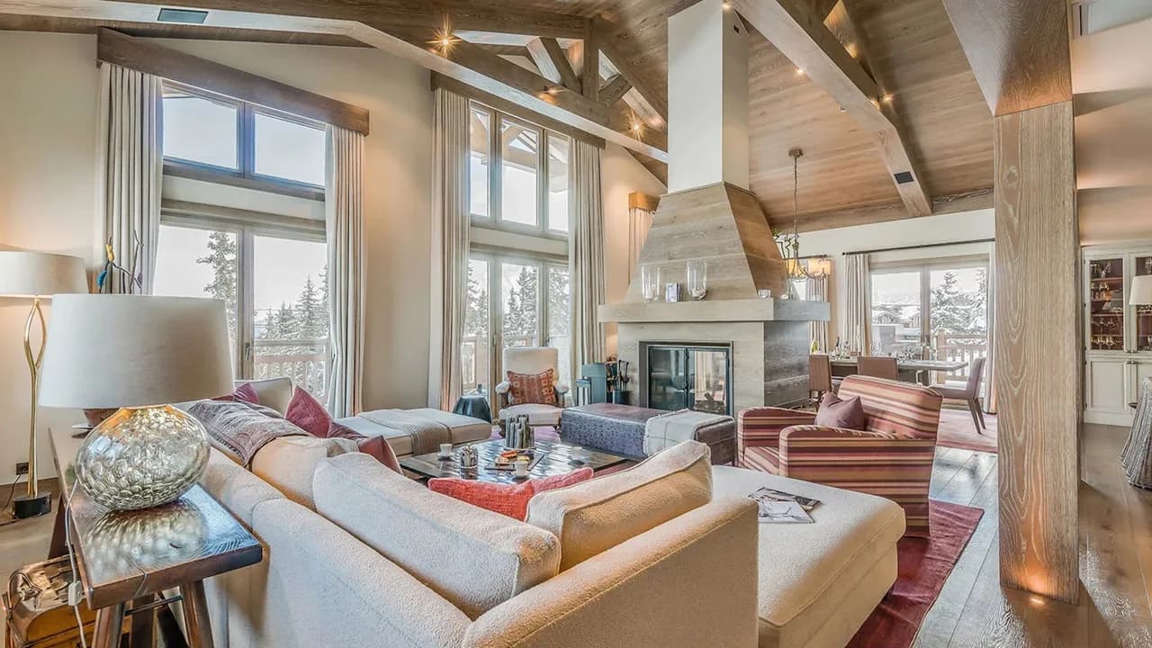 Luxurious Chalet on the Ski Slope of Courchevel photo 2