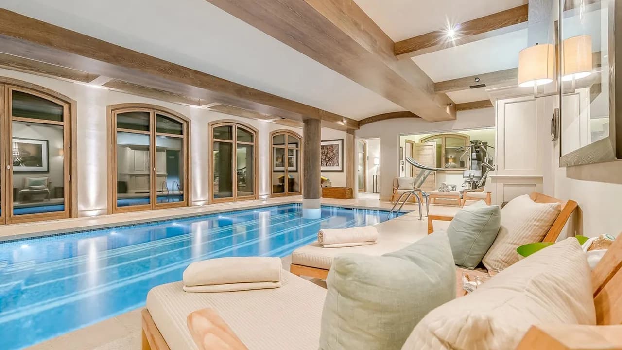 Luxurious Chalet on the Ski Slope of Courchevel photo 3