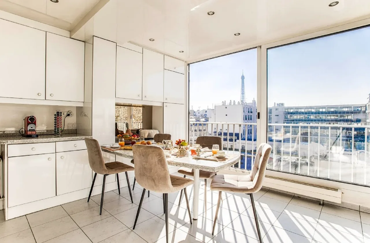 Parisian Luxury Penthouse With Eiffel Tower View photo 5