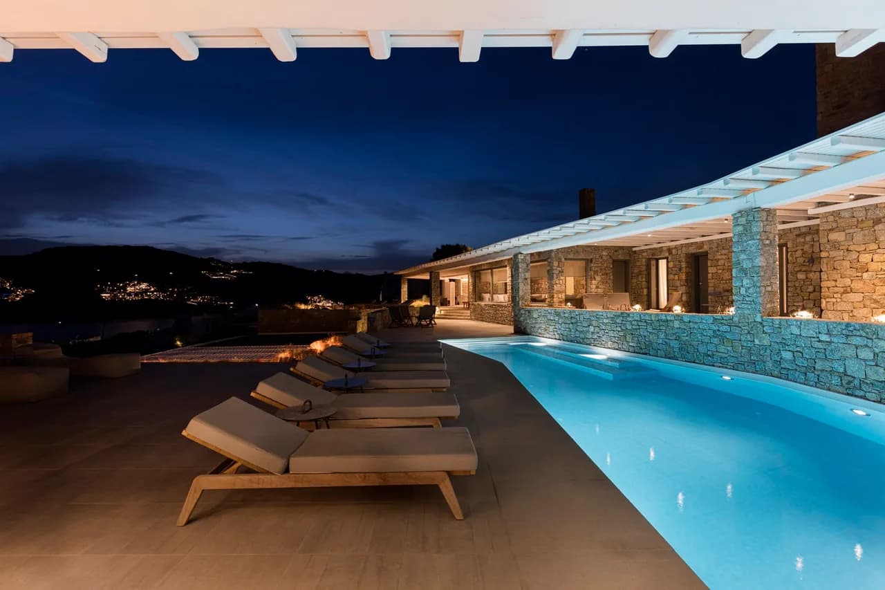 Perfect 9BR Villa for Family and Friends Retreat photo 2