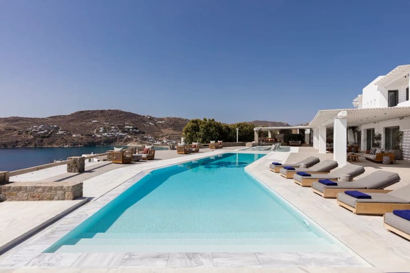 Relaxing 17Br Villa With Deluxe Pool Loungers