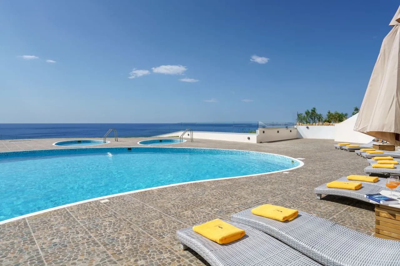 Elegant Seaside Villa: Cretan Hidden Gem photo 5