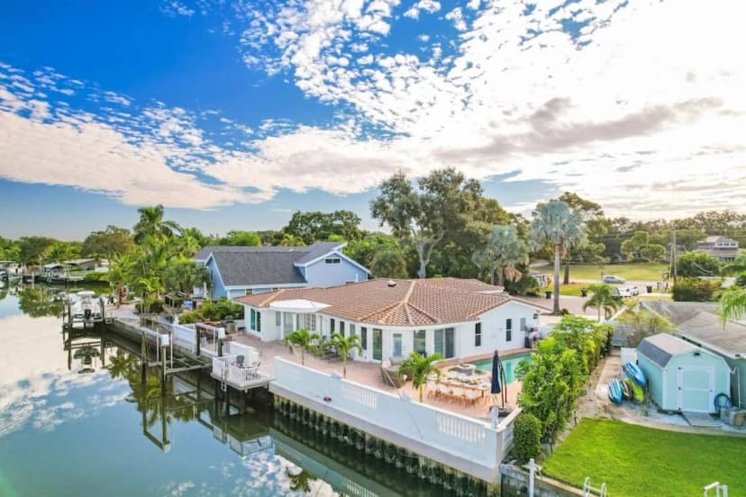  Luxury Waterfront, Heated Pool, Indian Rocks Beach