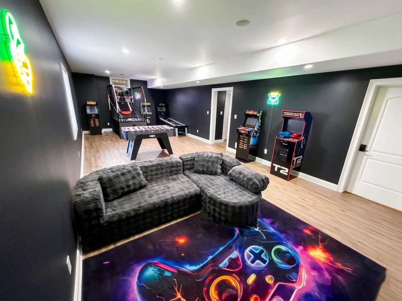 Theater Room Luxury Villa in USA photo 4