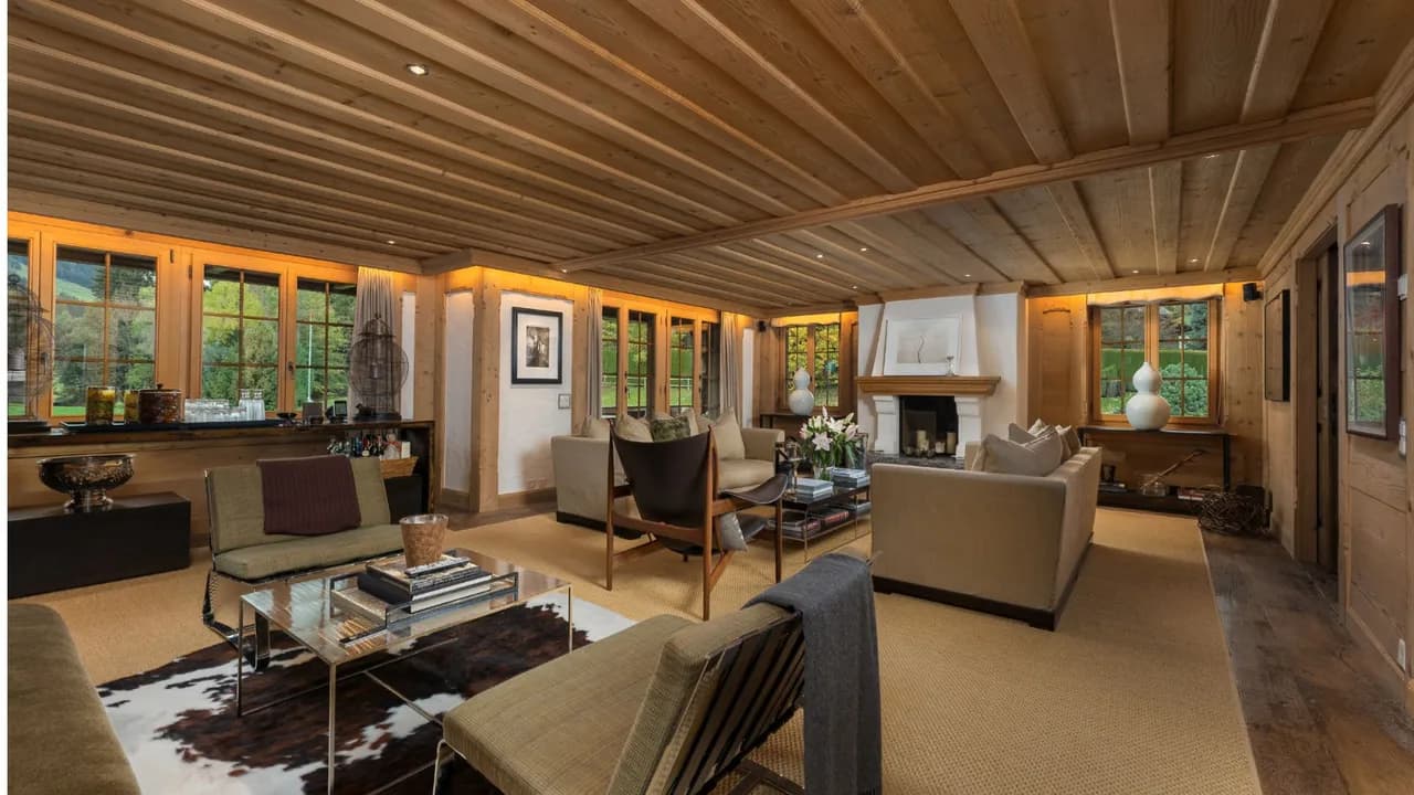 Luxurious 5 Bedroom Chalet With Modern Charm photo 2