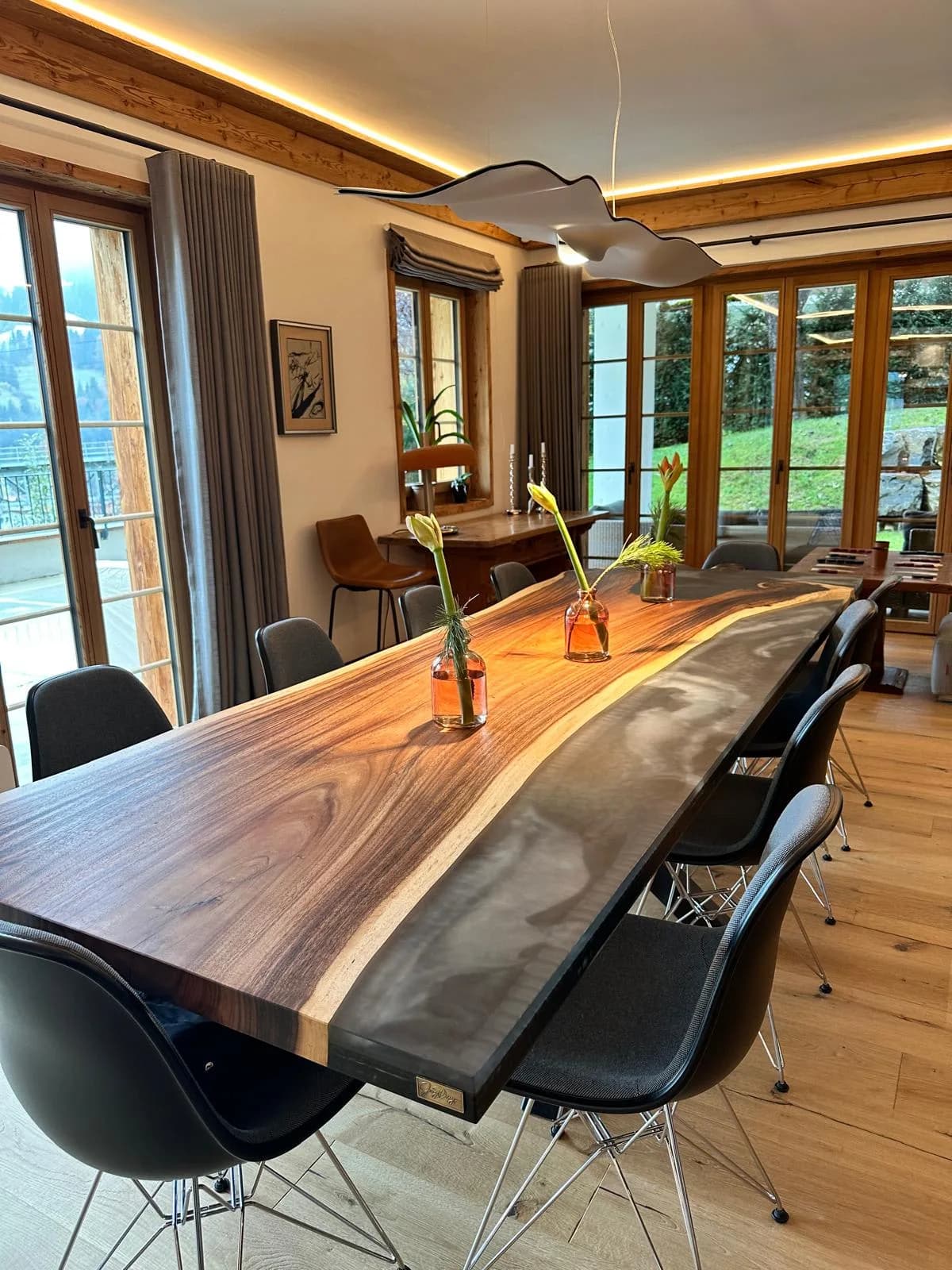 Brand New Super Chalet With Spa and Gym in Gstaad photo 3