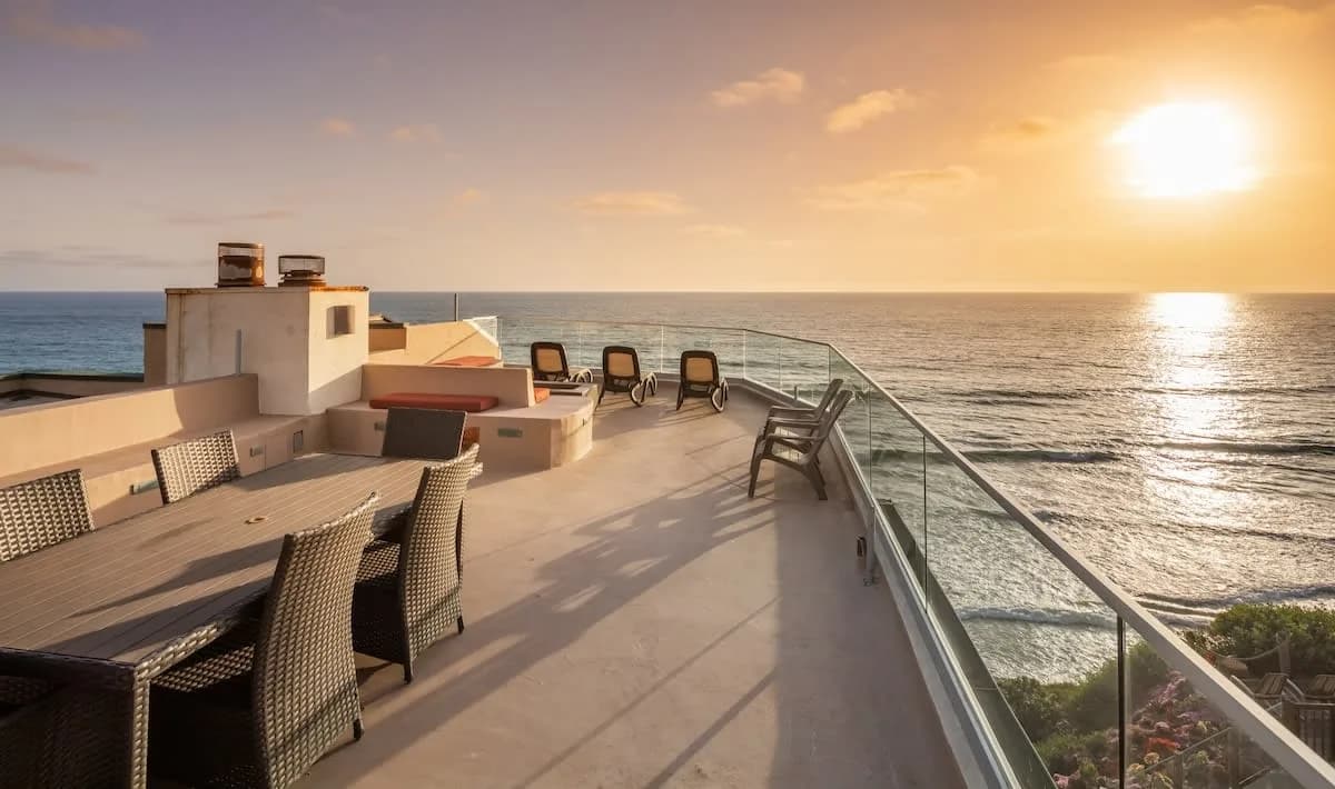 Beachfront Three-Bedroom Villa in San Diego