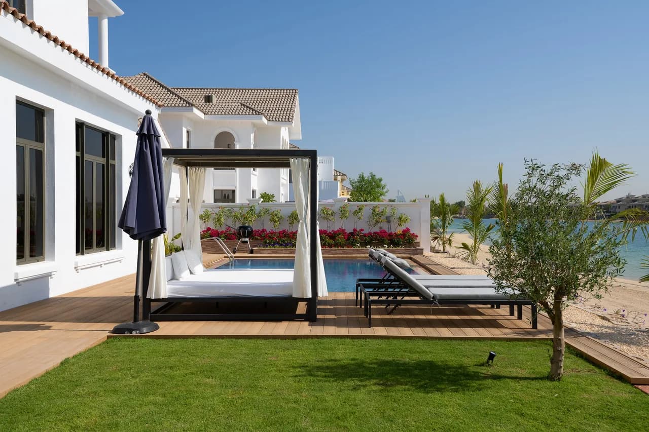 Villa on Beach w/Private Pool The Palm Jumeirah photo 2
