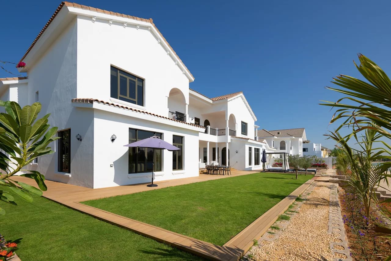 Villa on Beach w/Private Pool The Palm Jumeirah photo 3