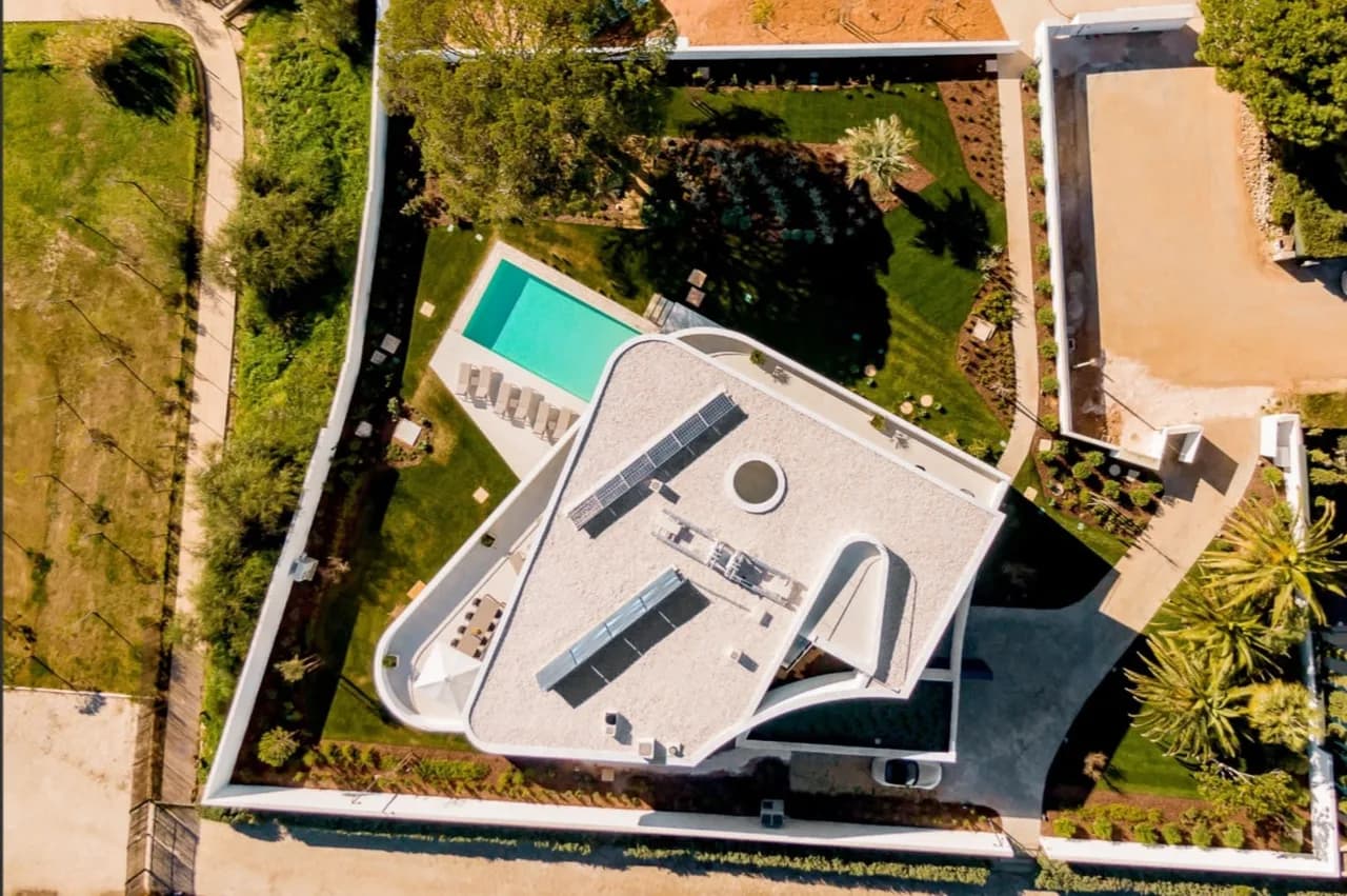 Luxury Oceanside Villa With Comfort And Style photo 2