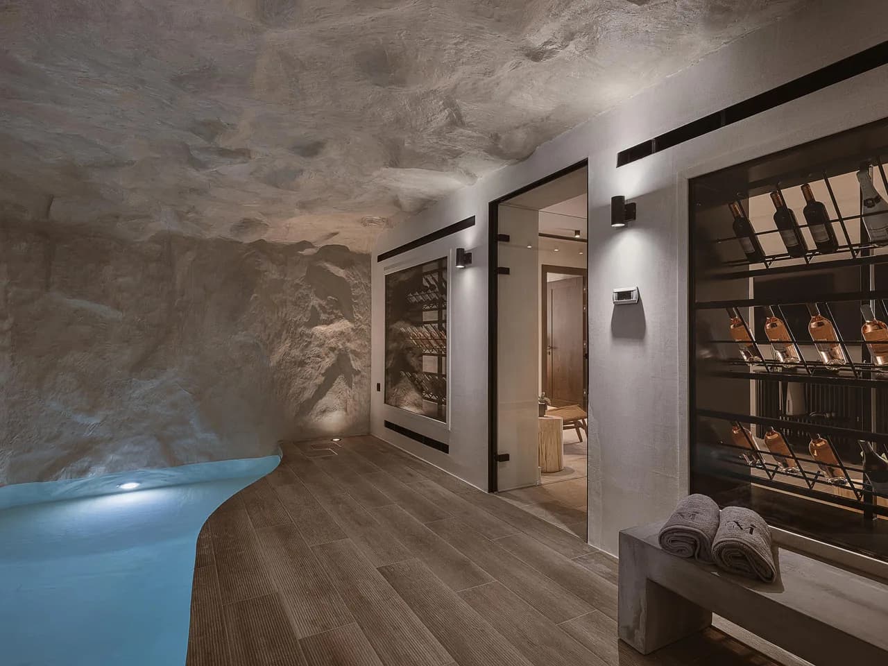 Luxury Villa With Indoor/Outdoor Pools photo 4