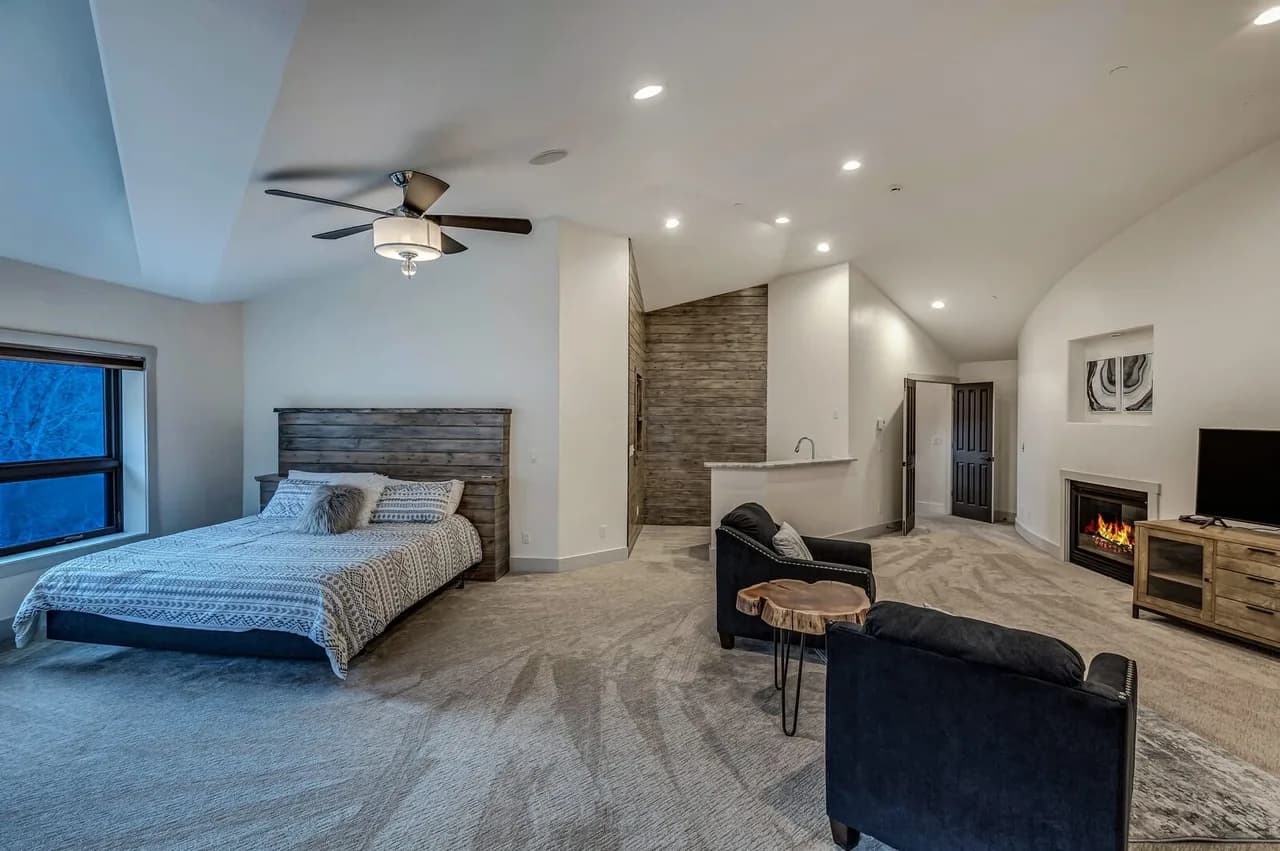 Waterfront Five Bedroom Home in Snowmass Colorado photo 3
