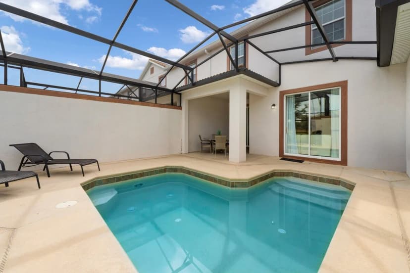 Family home near Disney w/ themed rooms & pool