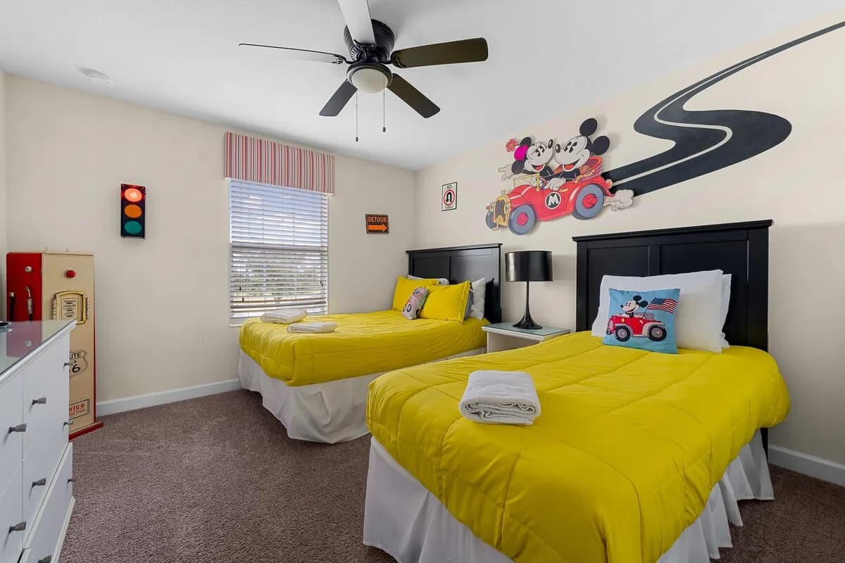 Themed Rooms Family Villa in Four Corners Florida photo 5