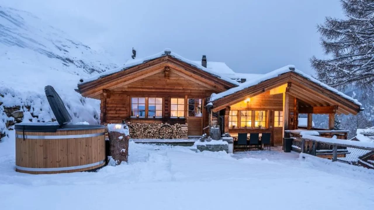 Modern Swiss Alpine Bliss Ski-in Ski-out Chalet