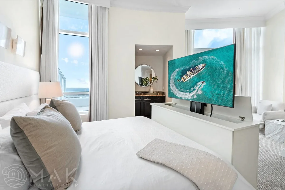 Beachfront Penthouse with Ocean View in Miami Beach photo 4