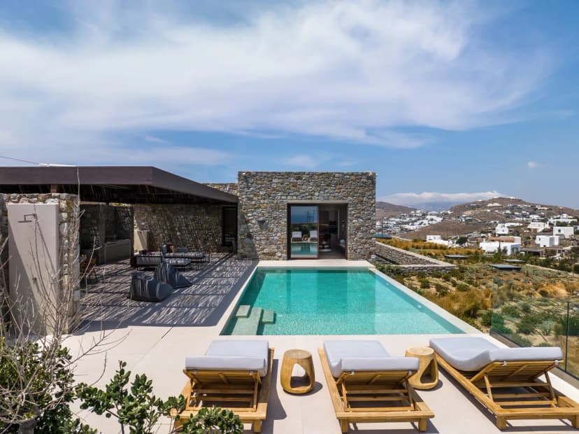 Stunning contemporary villa with outdoor pool