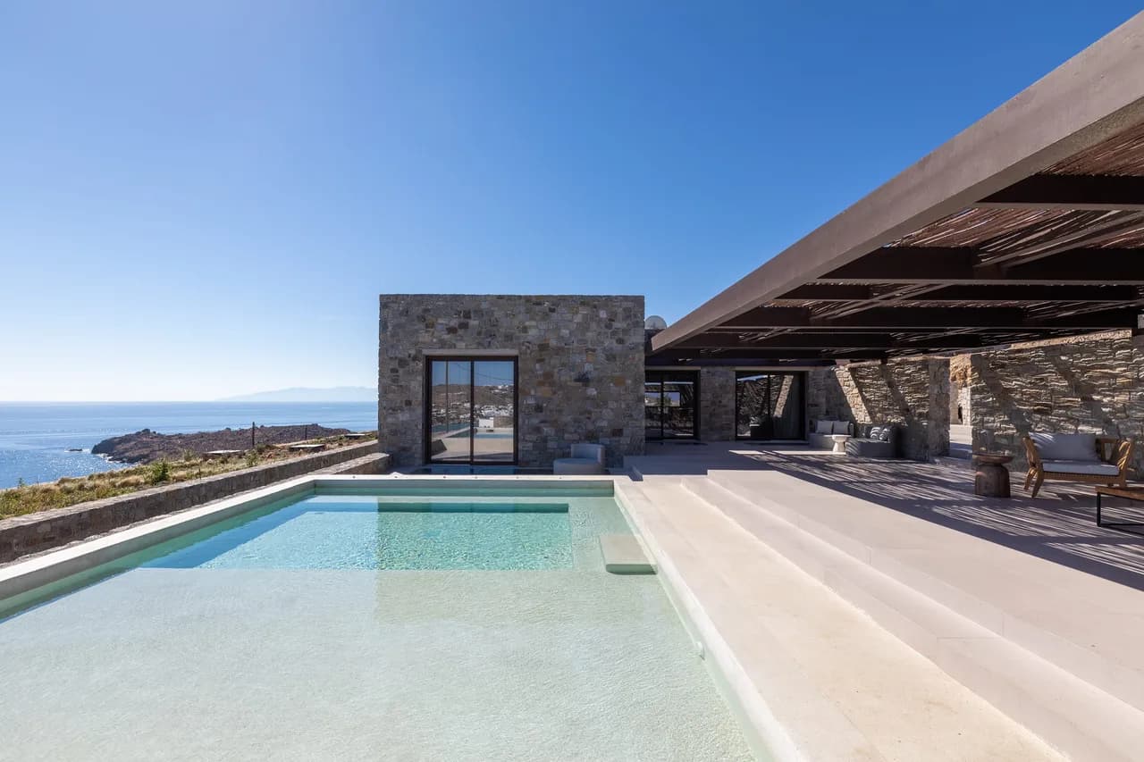 Stunning Mykonian Villa with dual infinity pools photo 4