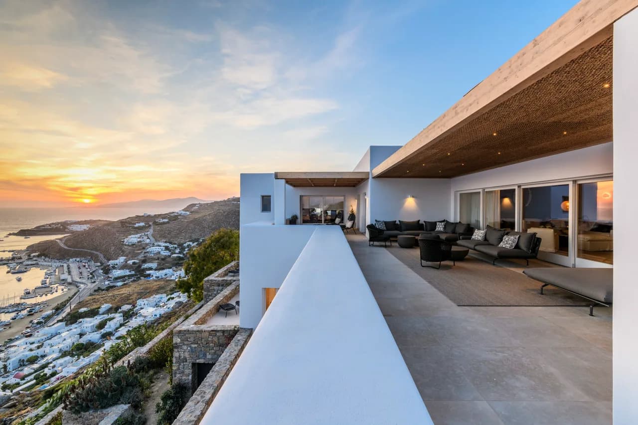 Seaside Luxury Retreat with panoramic views photo 2