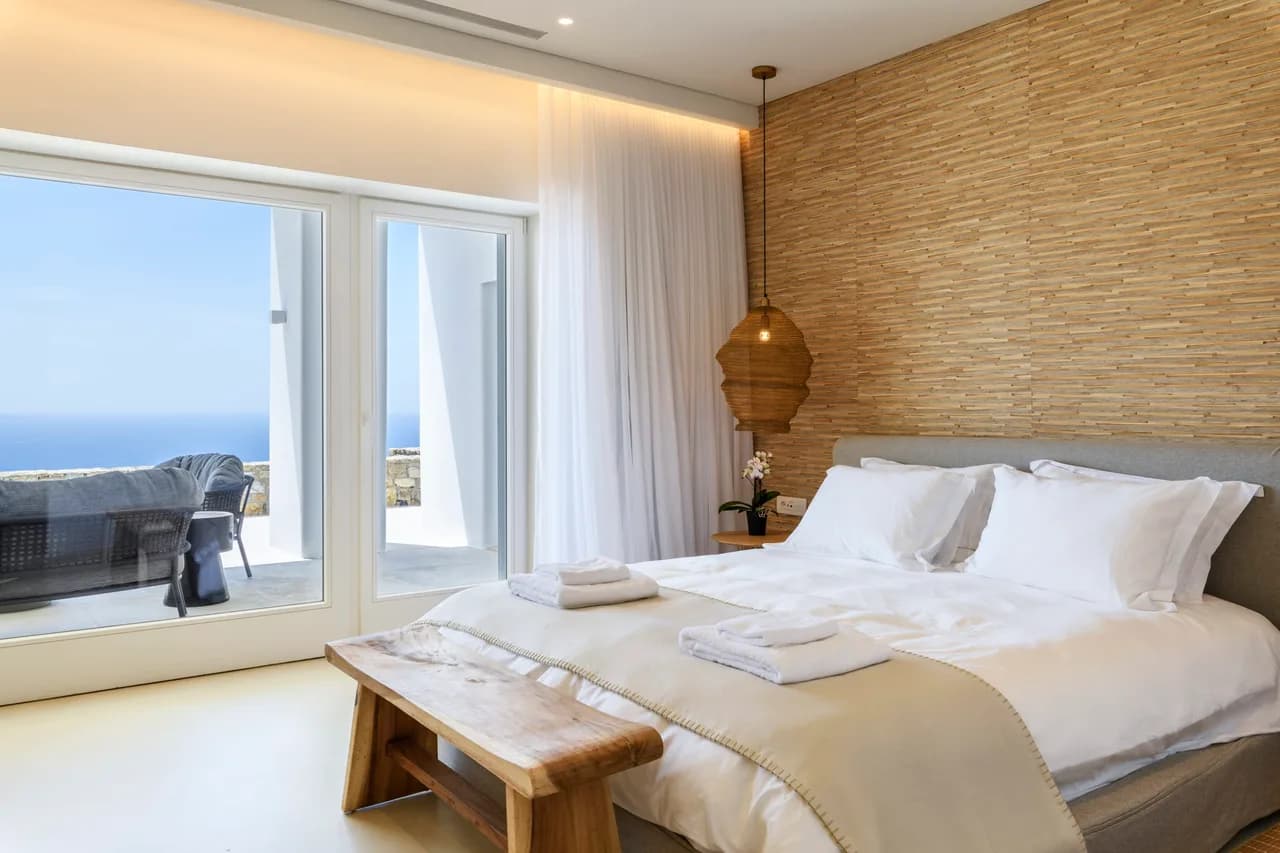 Seaside Luxury Retreat with panoramic views photo 5