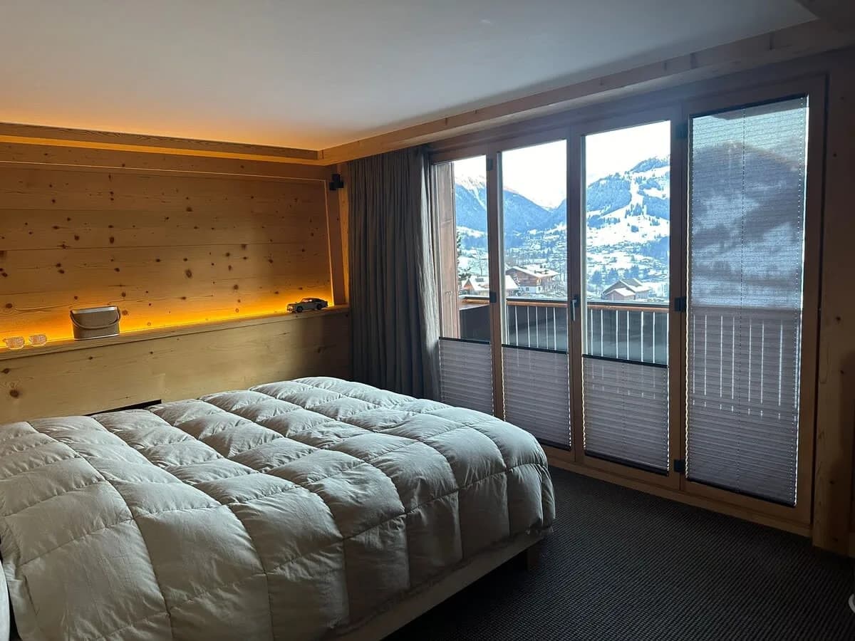 Charming Flat in the Heart of Saanen photo 2