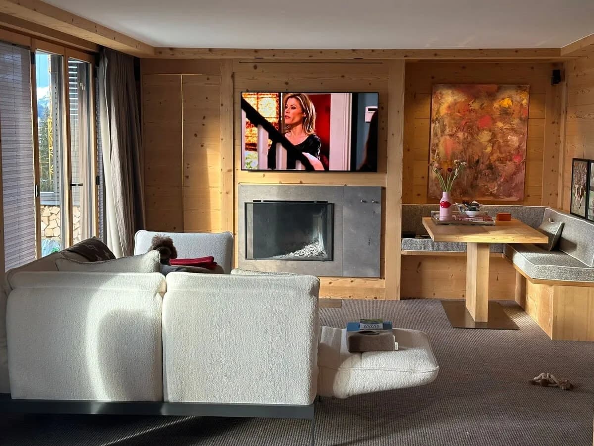Charming Flat in the Heart of Saanen photo 3