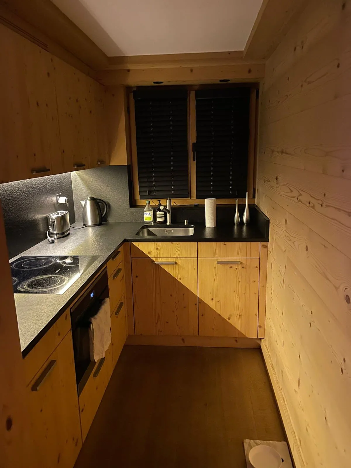 Charming Flat in the Heart of Saanen photo 5