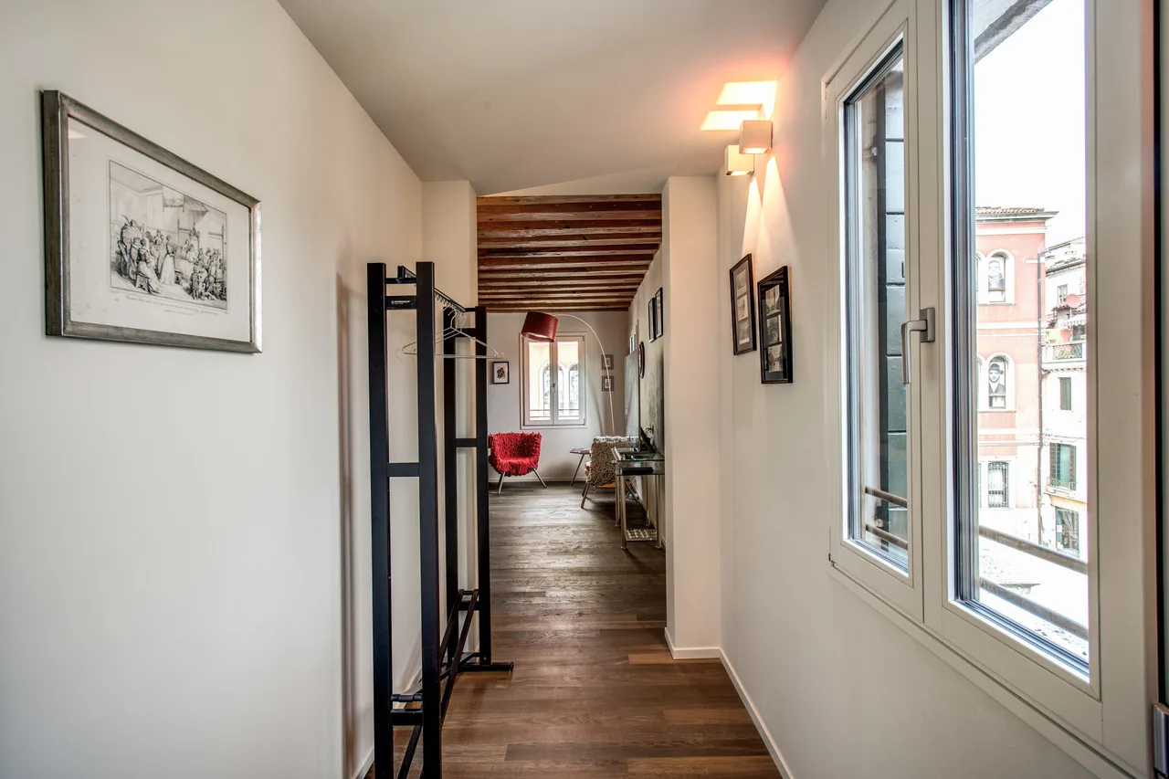 Stunning Venetian Apartment by Biennale Gardens photo 5
