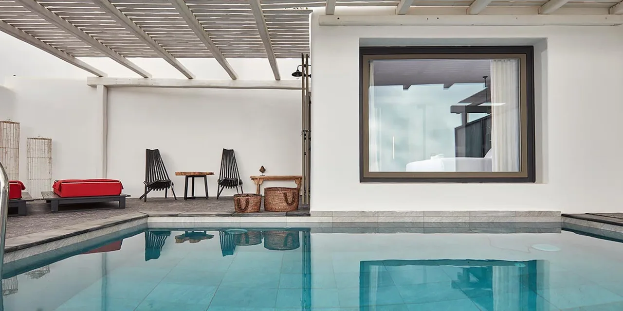 Chic Two Bedroom Villa with Private Infinity Pool photo 3