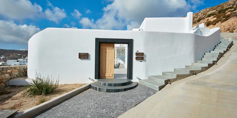 Luxury Villa with Infinity Pool in Mykonos