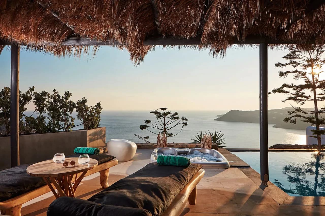 Luxury 5-Bedroom Villa in Mykonos