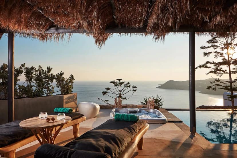 Luxury 5-Bedroom Villa in Mykonos