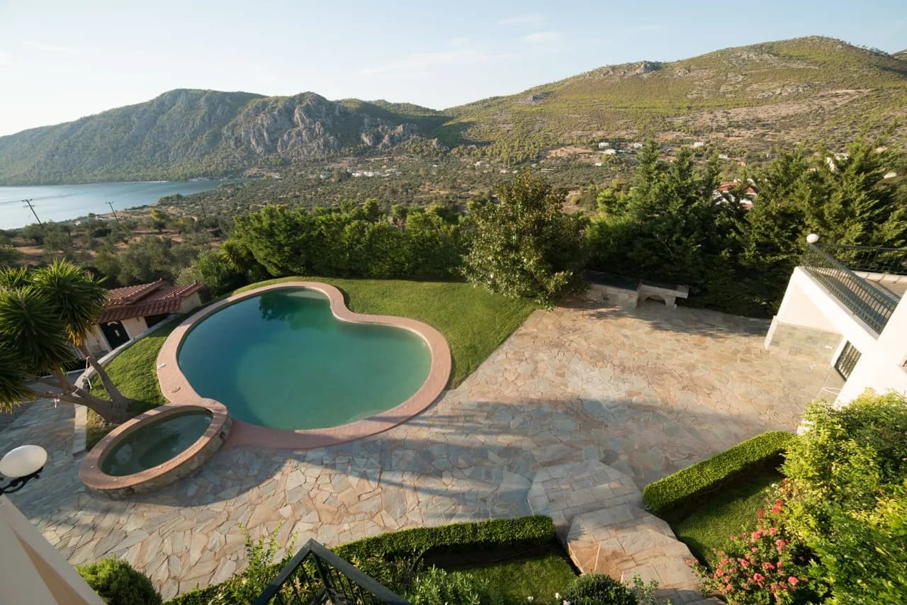 Villa Overlooking the Lake of Heraion-Vouliagmeni photo 5