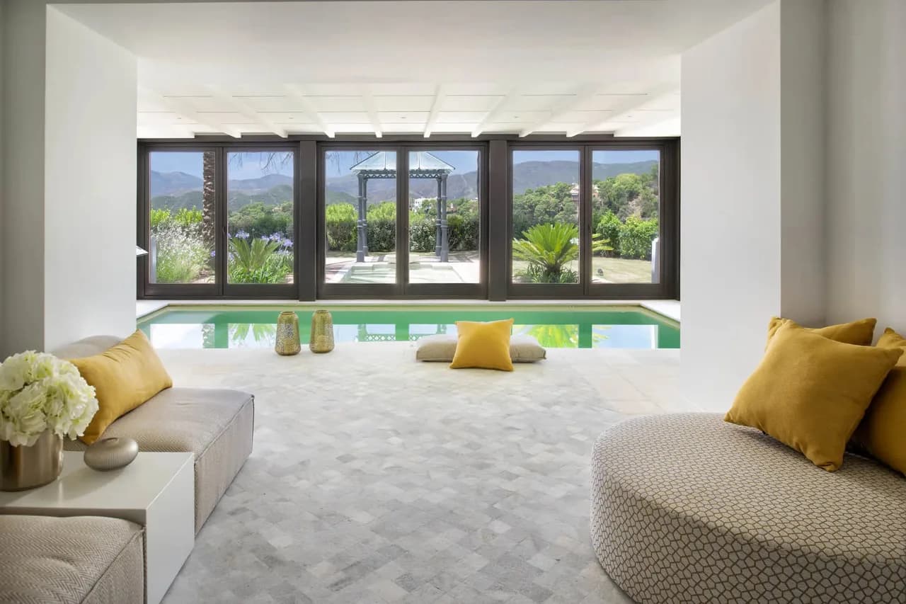 Luxury Villa with Panoramic Sea Views and Indoor Pool photo 4