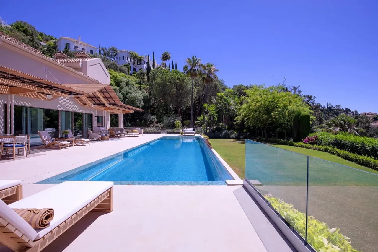 Eco-Friendly Villa with Infinity Pool and Spa photo 4
