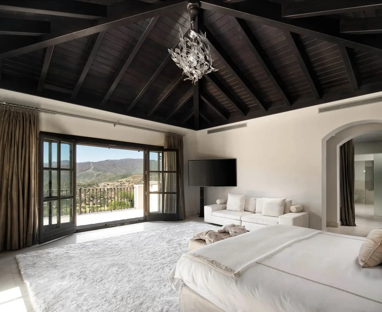 Marbella Retreat with Cinema, Spa and Golf photo 3
