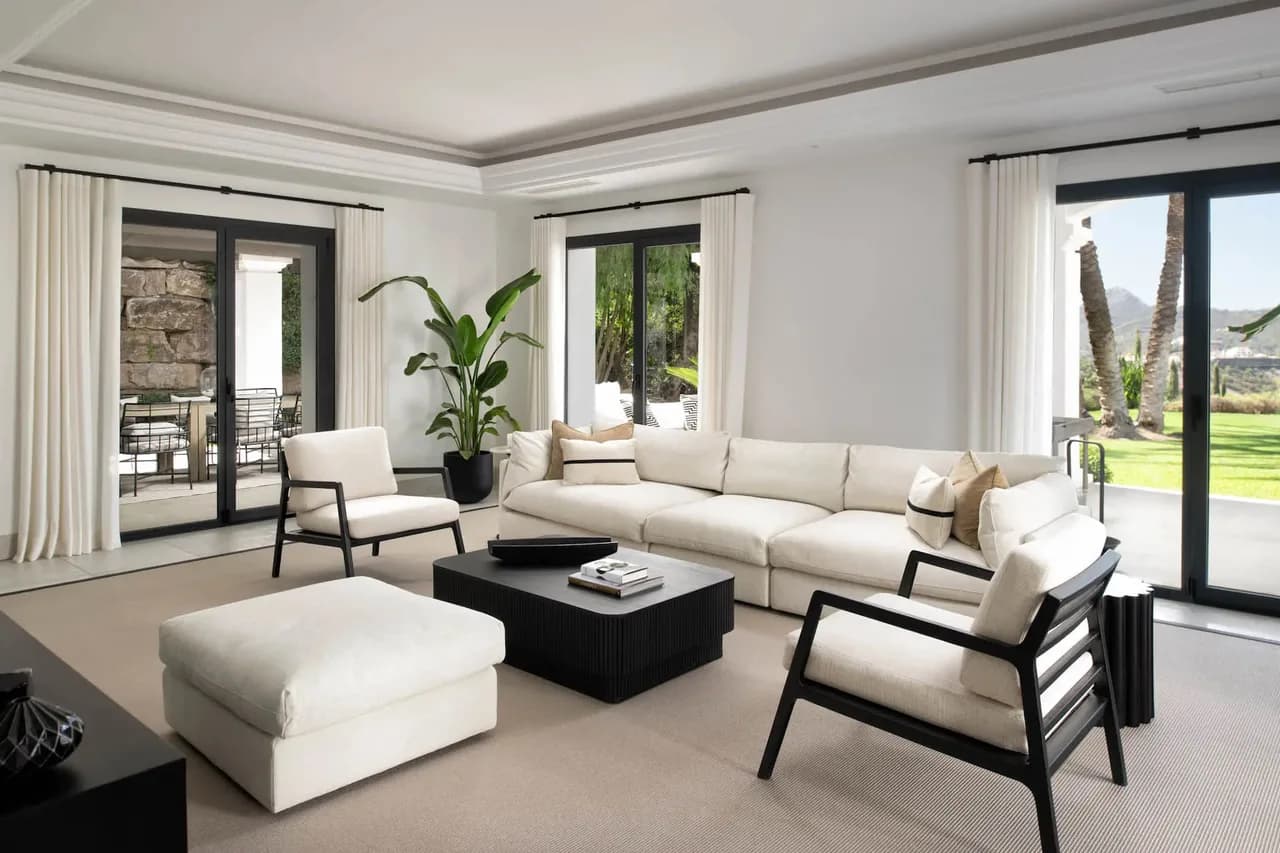 Refined Andalusian Estate with Cinema and Spa photo 2