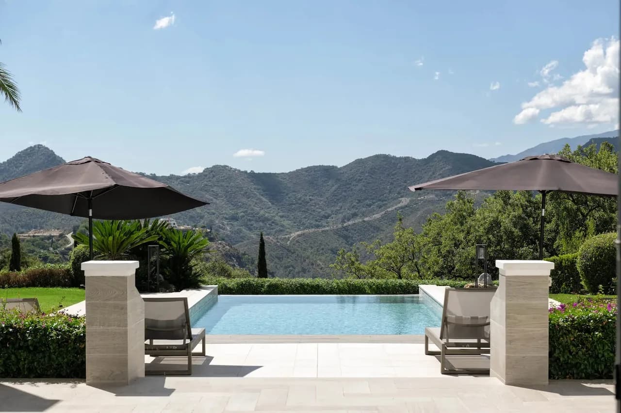 Refined Andalusian Estate with Cinema and Spa photo 4