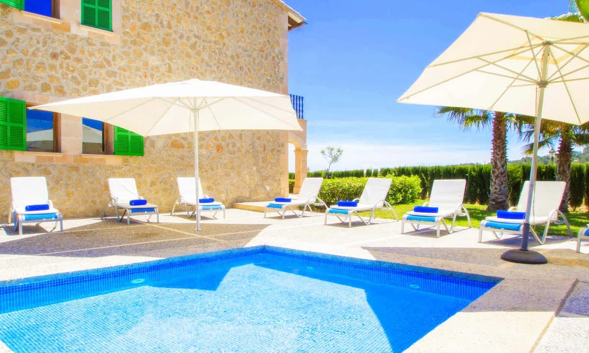 Spacious Six Bedroom Villa in San Juan photo 2
