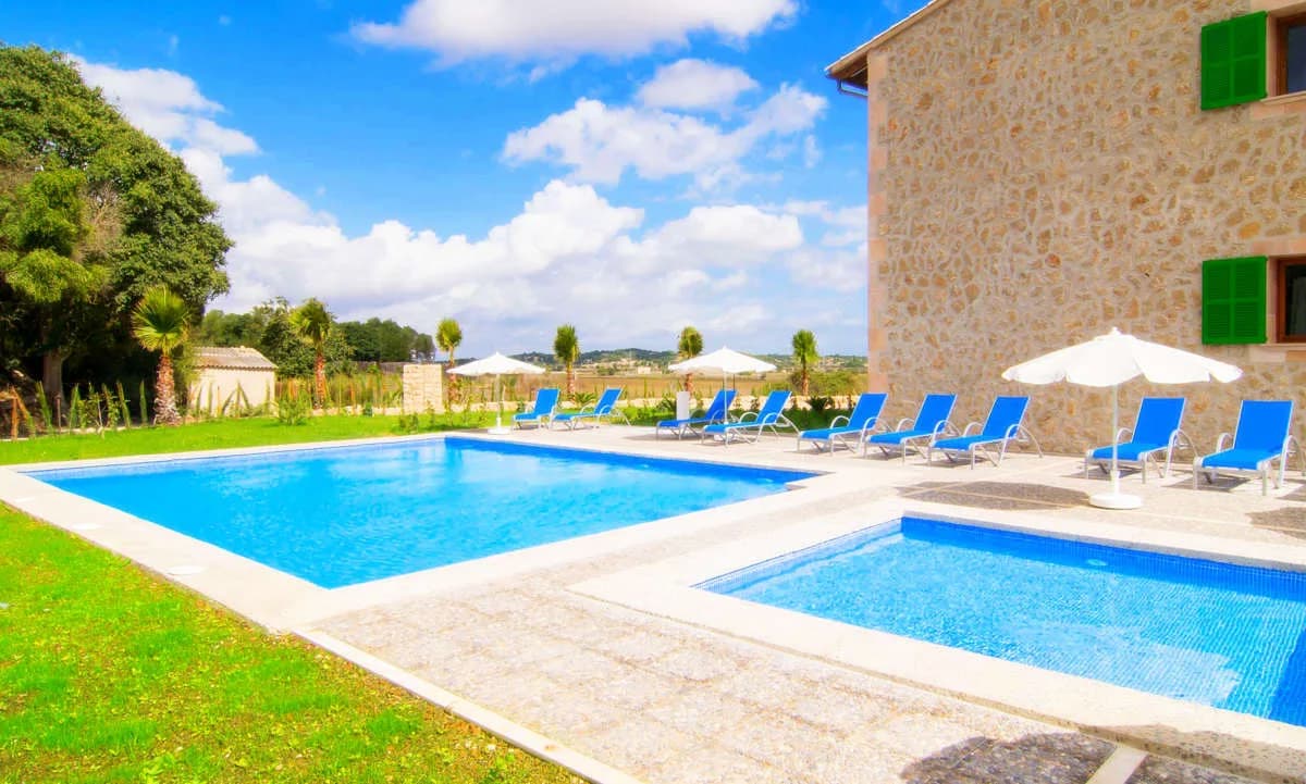 Spacious Six Bedroom Villa in San Juan photo 4