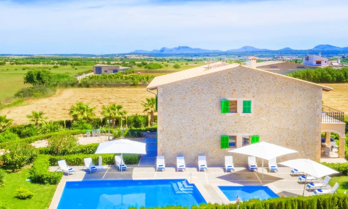 Spacious Six Bedroom Villa in San Juan photo 5