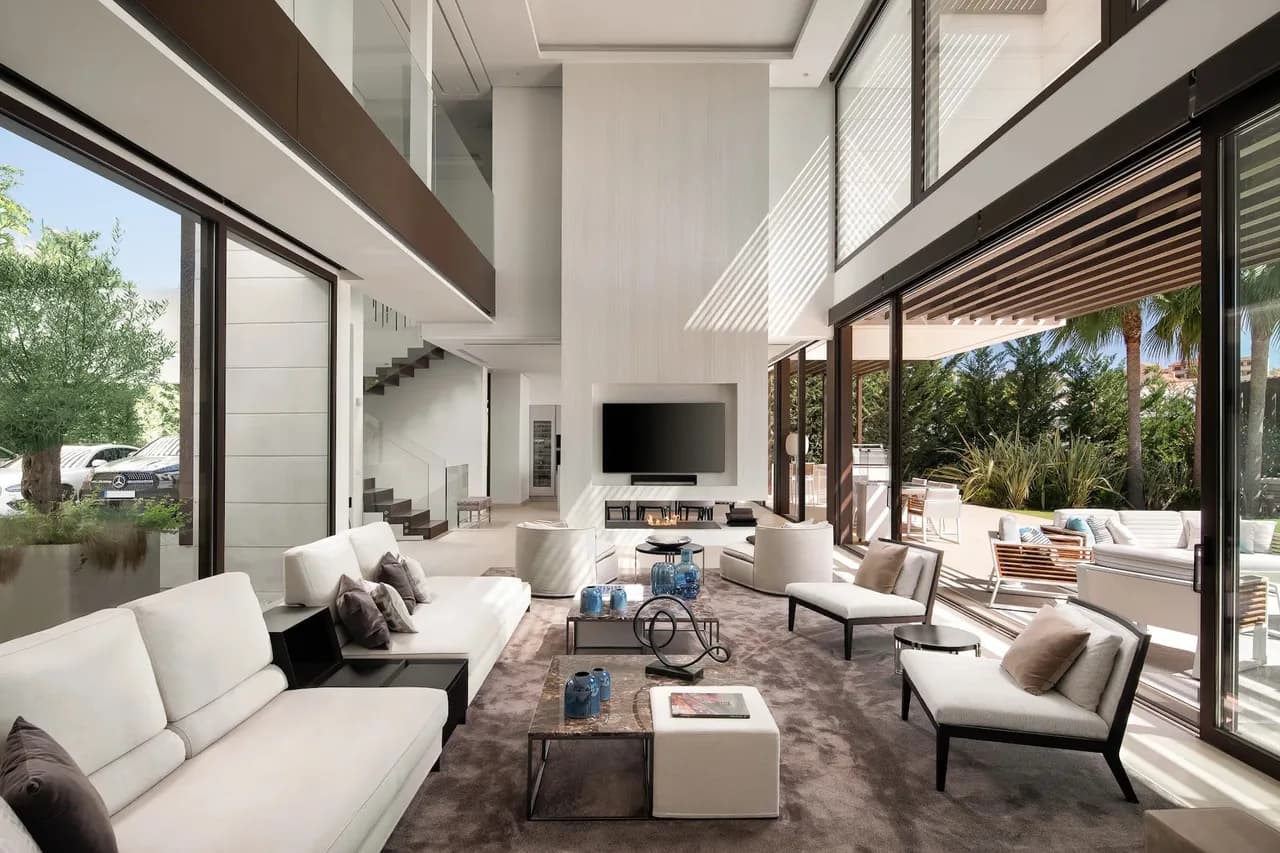 Modern Sleek Villa with Infinity Views photo 2
