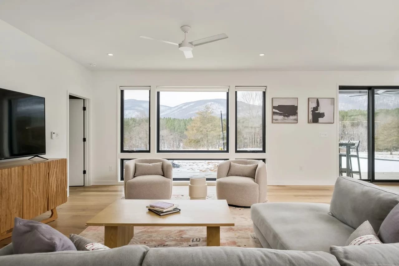 Accessible Luxury Villa in Washington DC Area