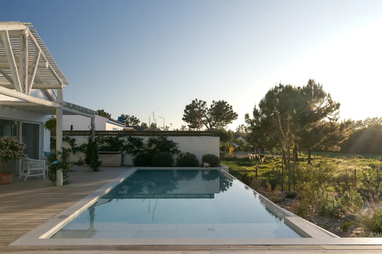 Tranquil Elegant Retreat With Heated Pool photo 4