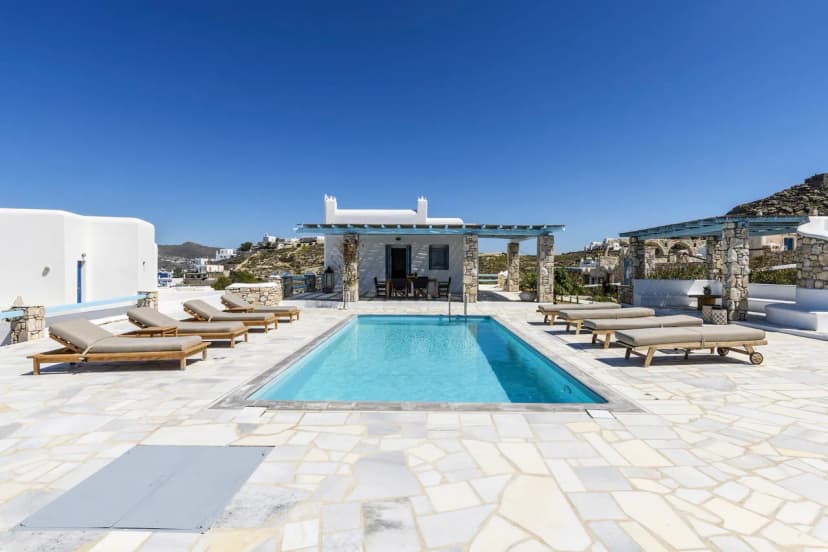 Traditional Villa with Private Pool and Sea View
